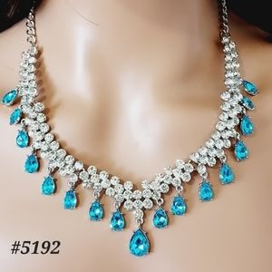 🤍🩵NEW! Blue Glass & White Austrian Crystal Necklace 20" in Silvertone & iron